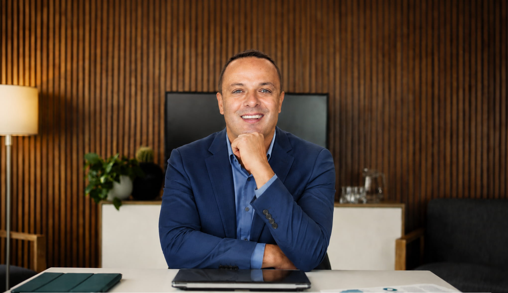 www.vezovisek.si